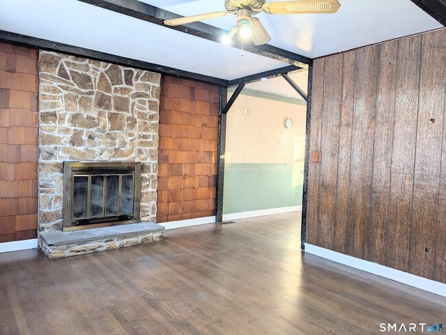 Building Photo - 139 Little Deer Rd