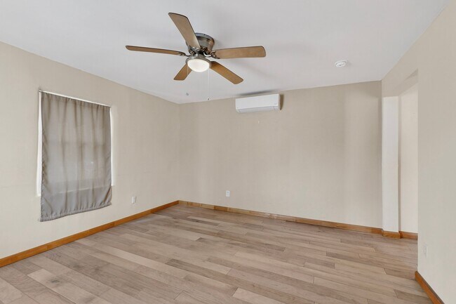 Building Photo - 515 Marble Ave