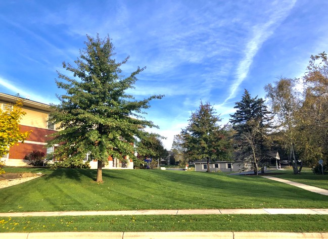 Building Photo - Fieldstone Estates