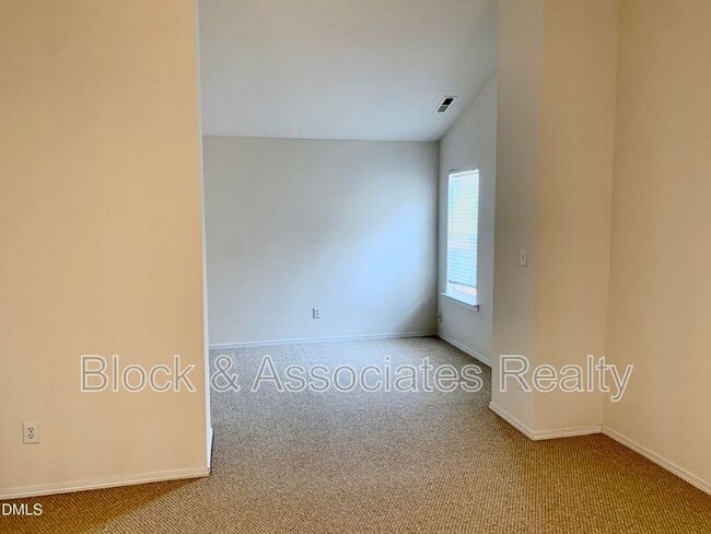 Building Photo - 504 Trolley Car Way