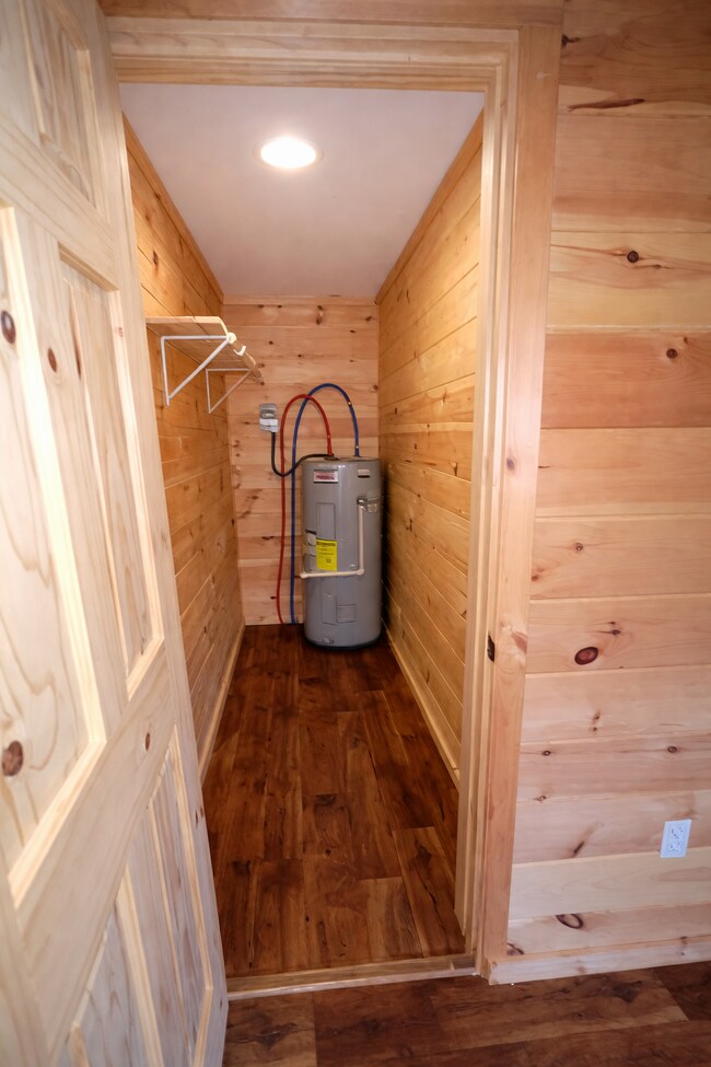 Building Photo - 73 Redbud Trl