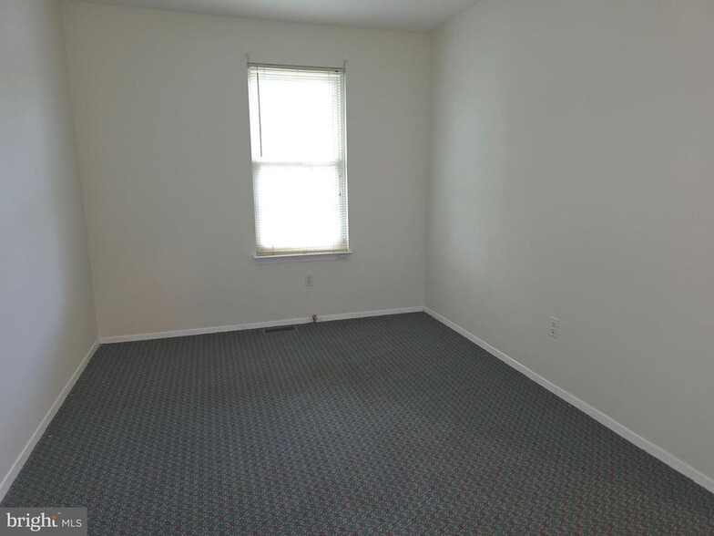 Building Photo - 3301 Heidi Ln
