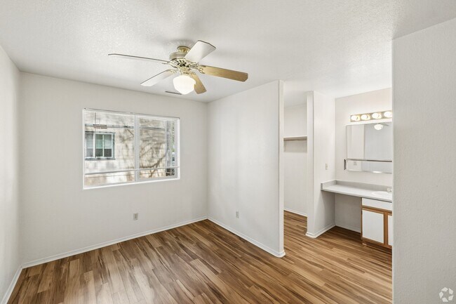 Building Photo - 51 S Maricopa St