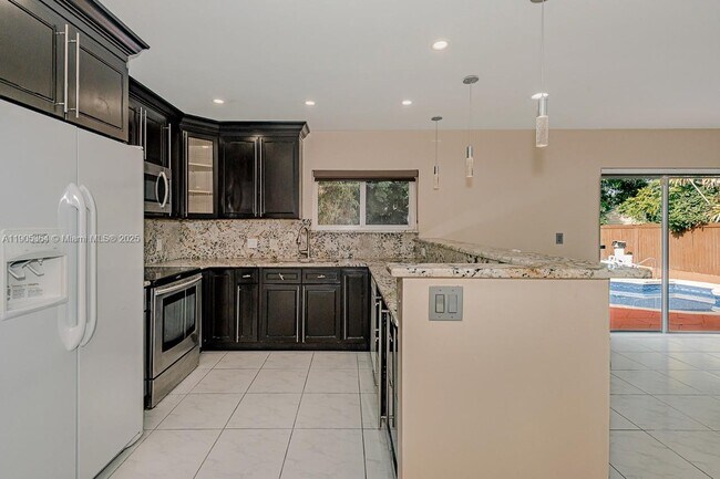 Building Photo - 401 SW 76th Terrace