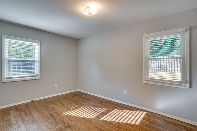 Building Photo - Location, Location, Location! Charming 3 b...