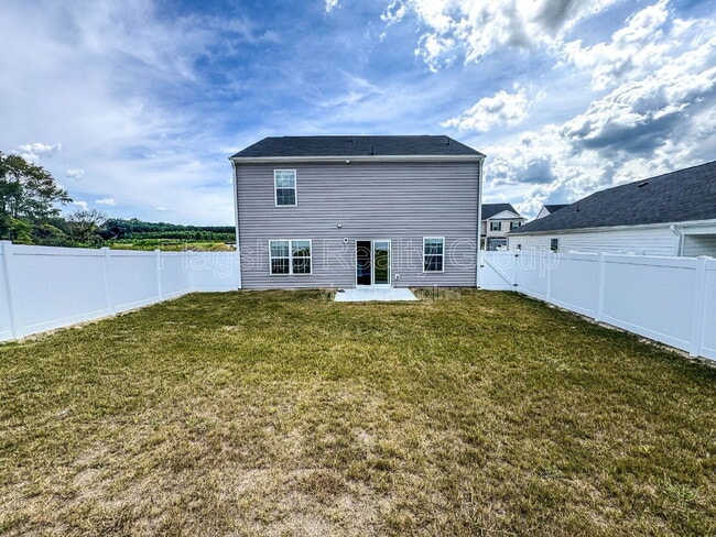 Building Photo - 2136 Montalvan Dr