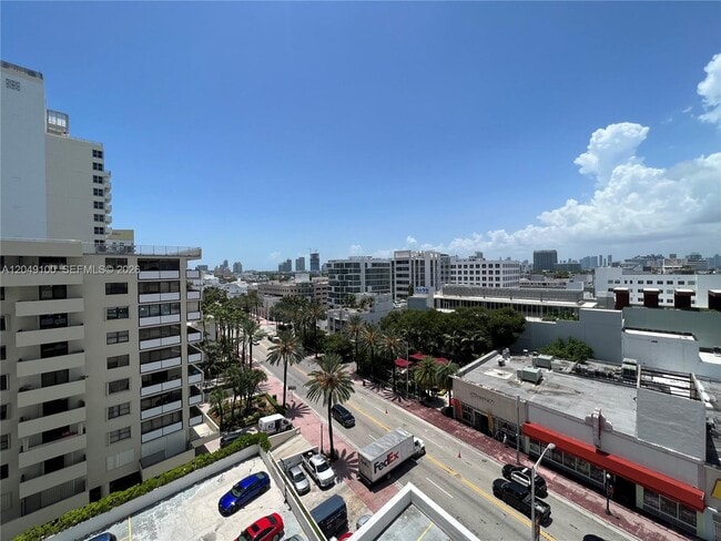 Building Photo - 100 Lincoln Rd