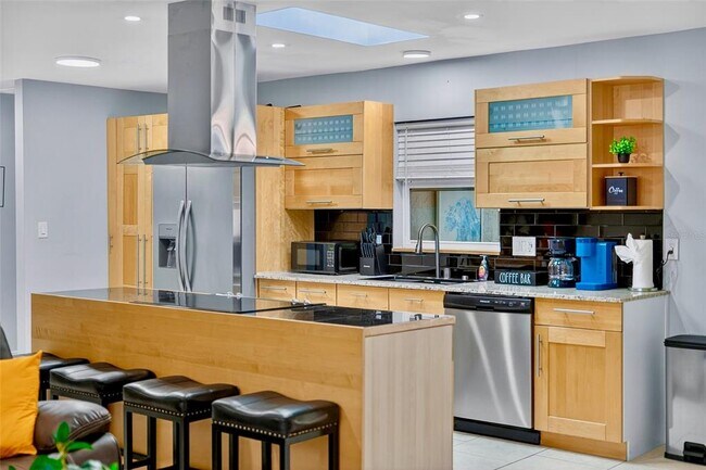 Building Photo - 3044 Golden Rain Dr