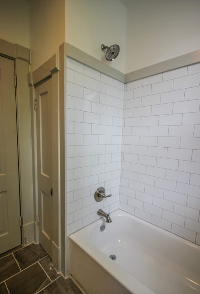 Building Photo - Now Available! 2 Bedroom 1 Bathroom in Hig...