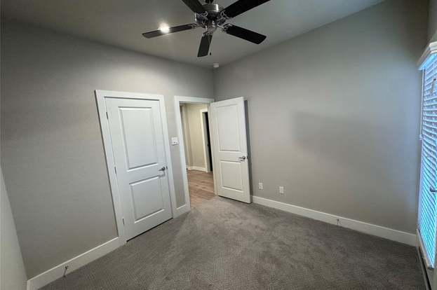Building Photo - 1106 Olivier Ln