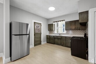 Building Photo - Stunning 3 bedroom home in Aliquippa avail...