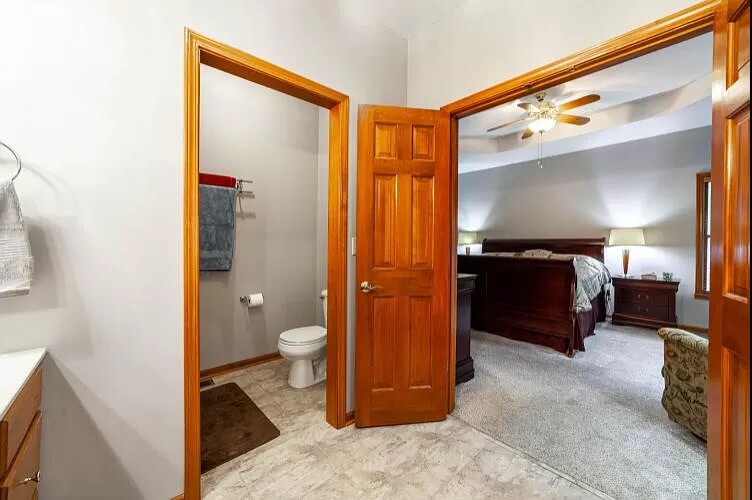 Building Photo - 4405 Fall River Dr