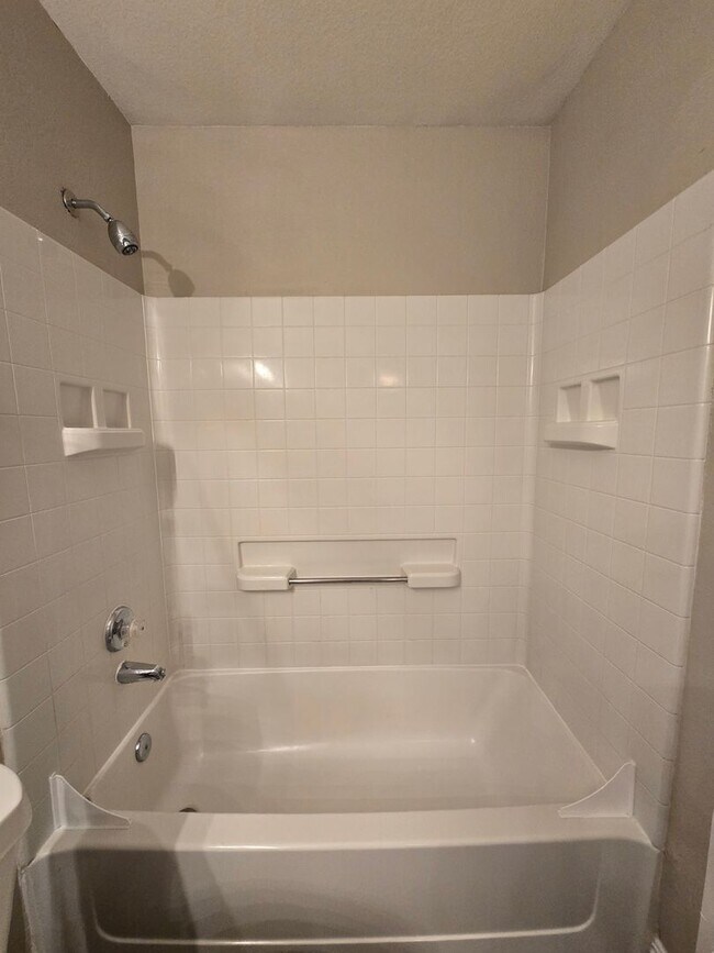Building Photo - A Fabulous 2 Bedroom, 2 Bathroom condo at ...