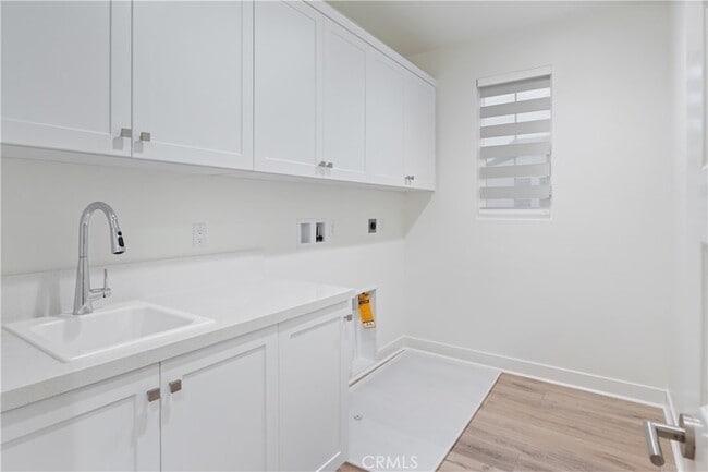 Building Photo - 641 Jasper St