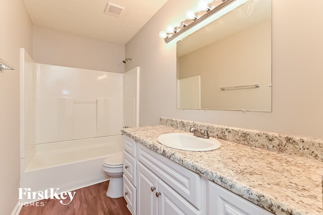 Building Photo - 8531 Jenson Dr