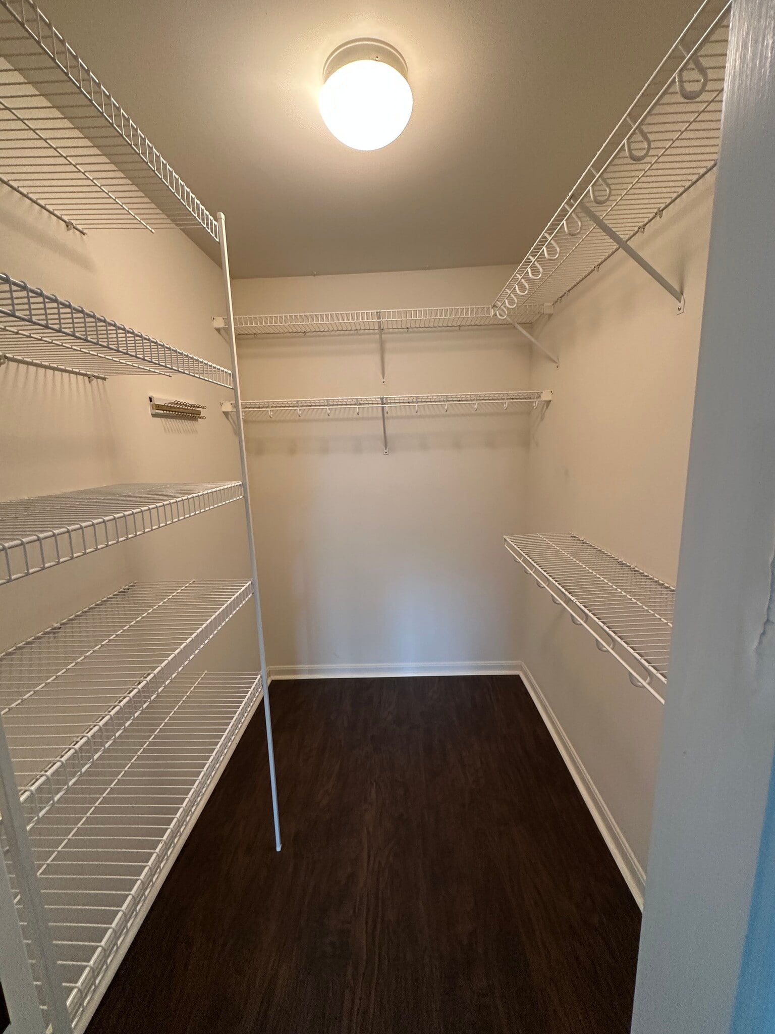 Building Photo - 2056 Deer Run Dr