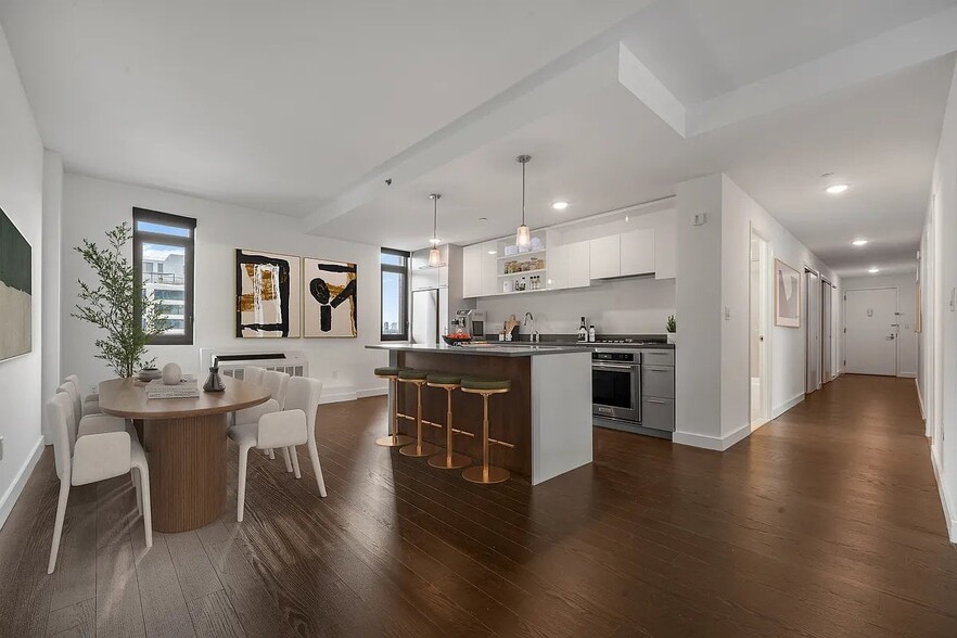 Building Photo - 181 Front St