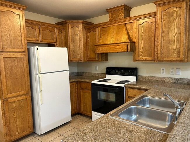 Building Photo - 1205 S Palm Dr