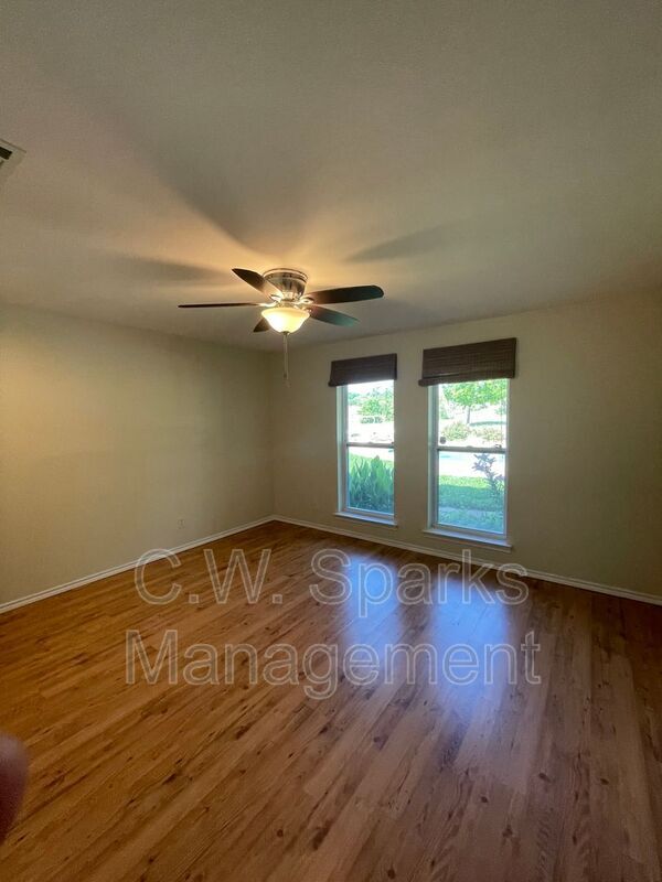 Building Photo - 3494 N Stodghill Rd