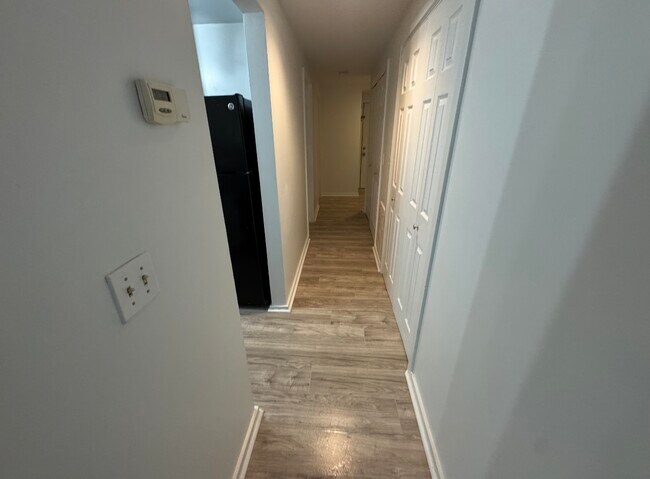 Building Photo - 229 St Luke Ct