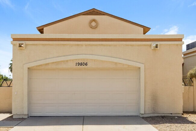 Primary Photo - 19806 N 48th Dr