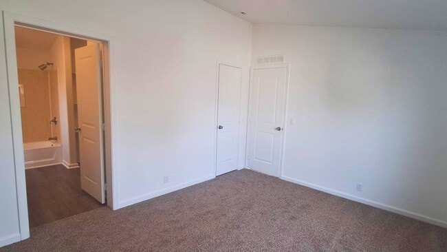 Building Photo - 543 N Lamb Blvd