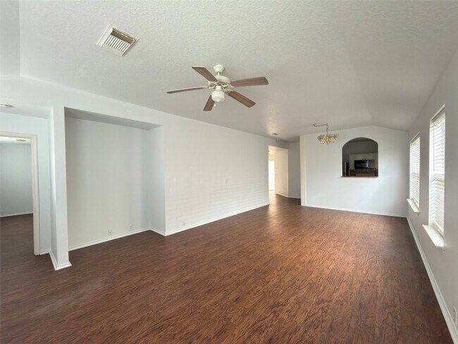 Building Photo - 14934 Sugar Sweet Dr