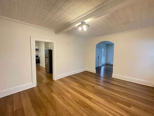 Building Photo - 33 Malvern St