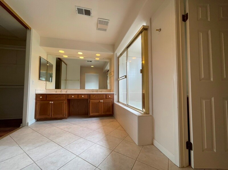 Building Photo - 19 Tiburon Ct