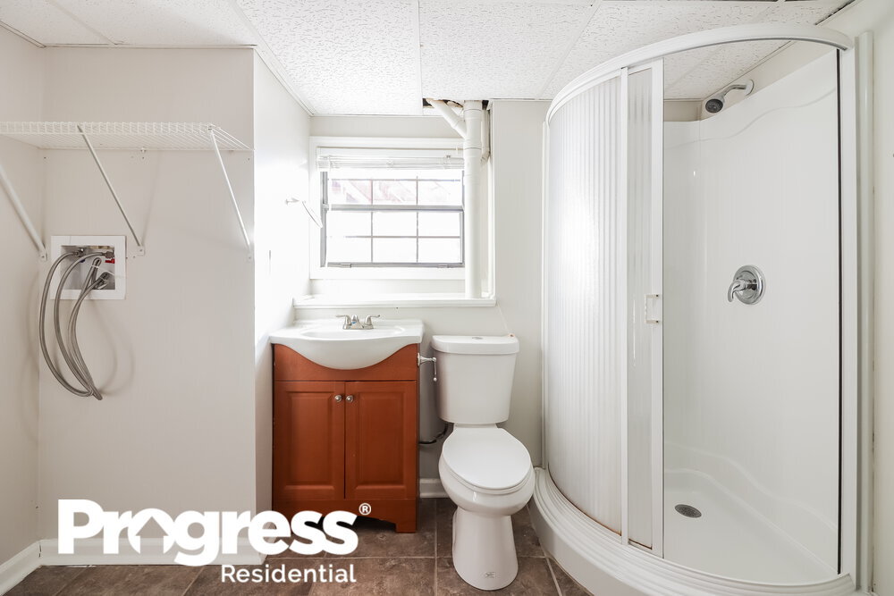 Building Photo - 101 E Pacific Dr