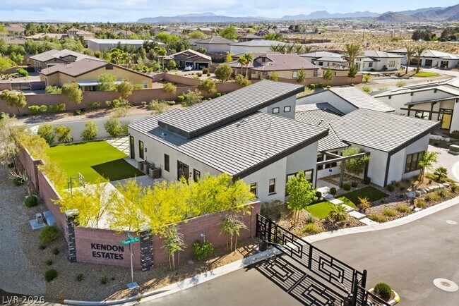 Building Photo - 4315 N Dapple Gray Rd