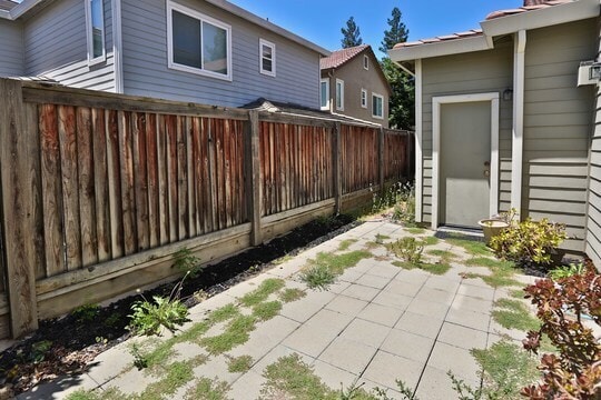 Building Photo - 444 Chestnut St,Brentwood