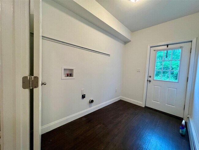Building Photo - 2313 NY-300