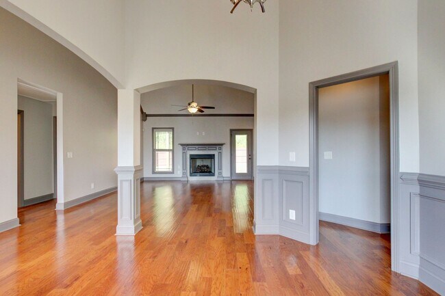 Building Photo - Sango Special.  Exit 11 Special