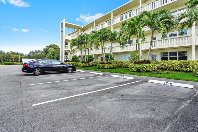 Building Photo - 1016 Cambridge A