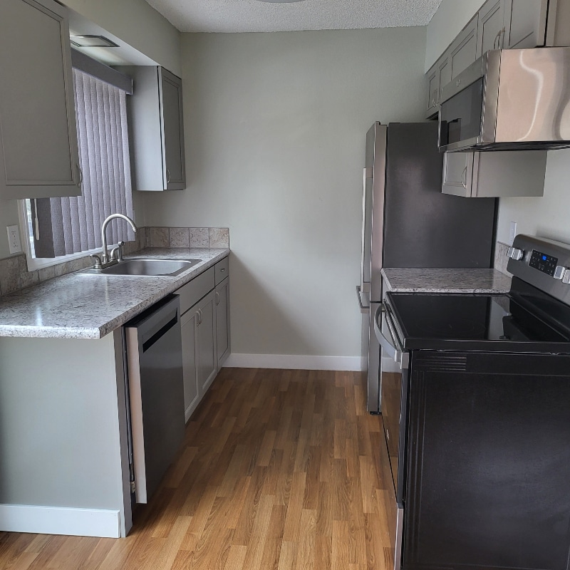 Building Photo - 2755 NE Hogan Dr