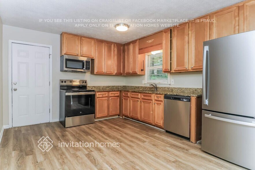 Building Photo - 1398 Yates Ave