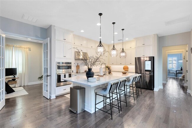 Building Photo - 9374 Reymont Street