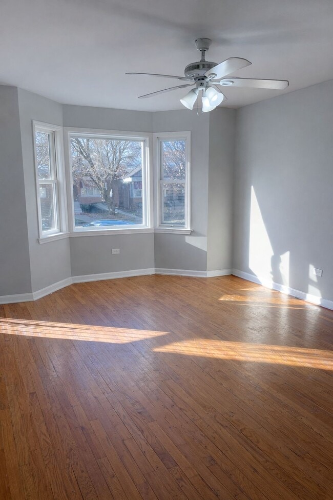 Building Photo - 9129 S Chappel Ave