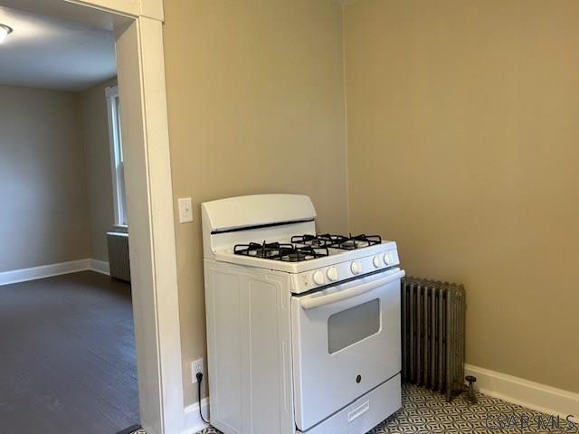 Building Photo - 614 Forest Ave