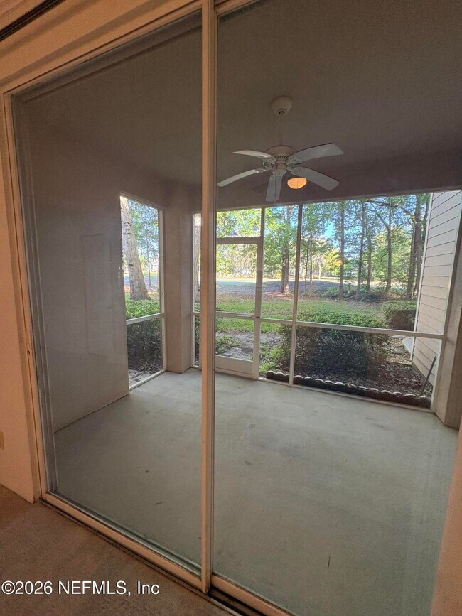 Building Photo - 13810 Sutton Park Dr N