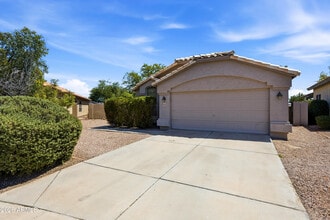 Building Photo - 1025 W Jeanine Dr
