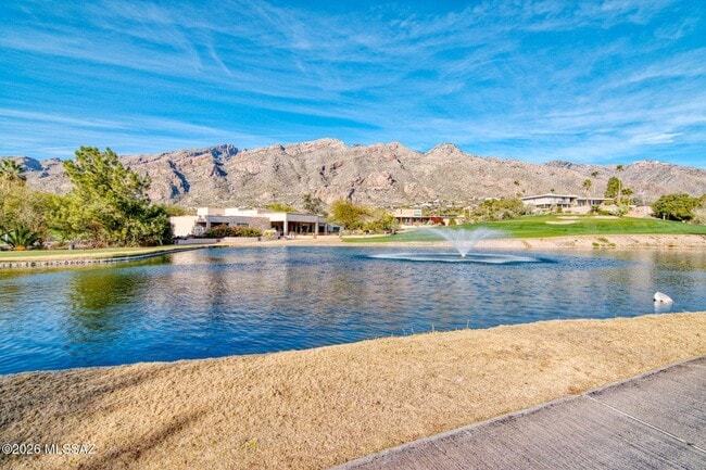 Building Photo - 6490 N Val Dosta Dr