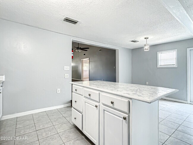 Building Photo - 152 Ponce De Leon Dr