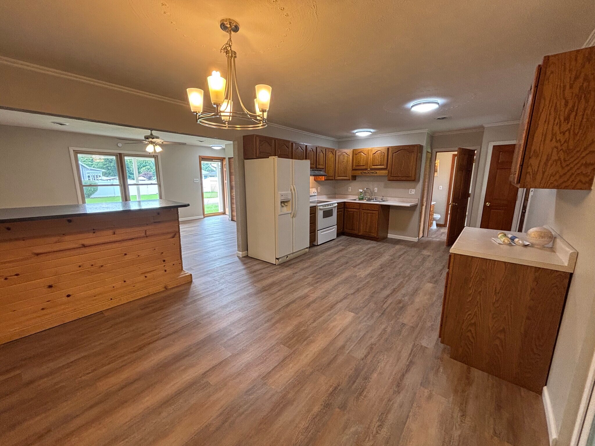 Building Photo - 1405 Cedar St