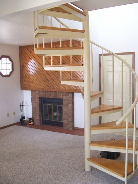 Building Photo - 4501 Boardwalk Dr