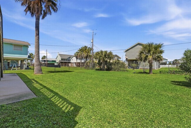 Building Photo - 4031 Panola Dr