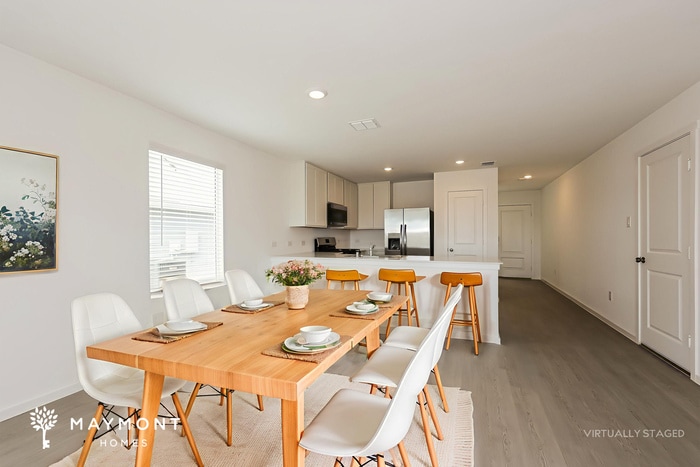 Building Photo - 3021 Tooley Dr