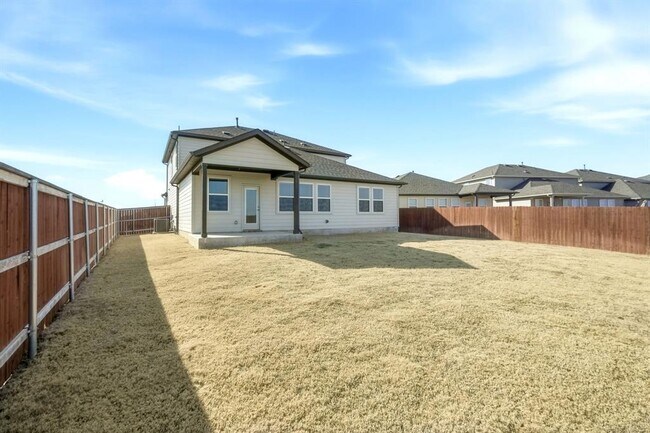 Building Photo - 413 Doodle Ln