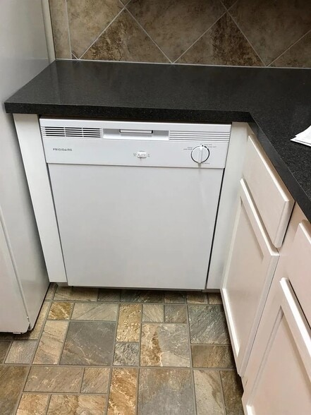 Dishwasher - 1310 Louisville Rd
